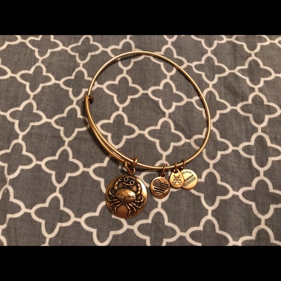 Bangle bracelets - Picture 3 of 5